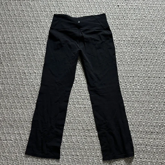 BRAND NEW Classic Black Bootcut Yoga Pants - Picture 3 of 3